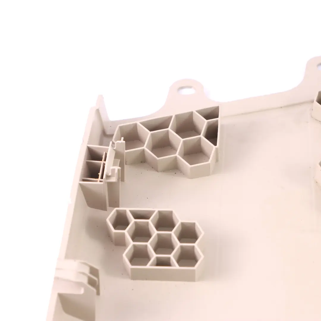 Wewnętrzna Osłona Słupka B Dolna Lewa Beżowa do Mercedes X253 GLC o numerze A2536900525 Mercedes X253 GLC Wewnętrzna Osłona Słupka B Dolna Lewa Beżowa - SKU A2536900525 - Numer Części A2536900525