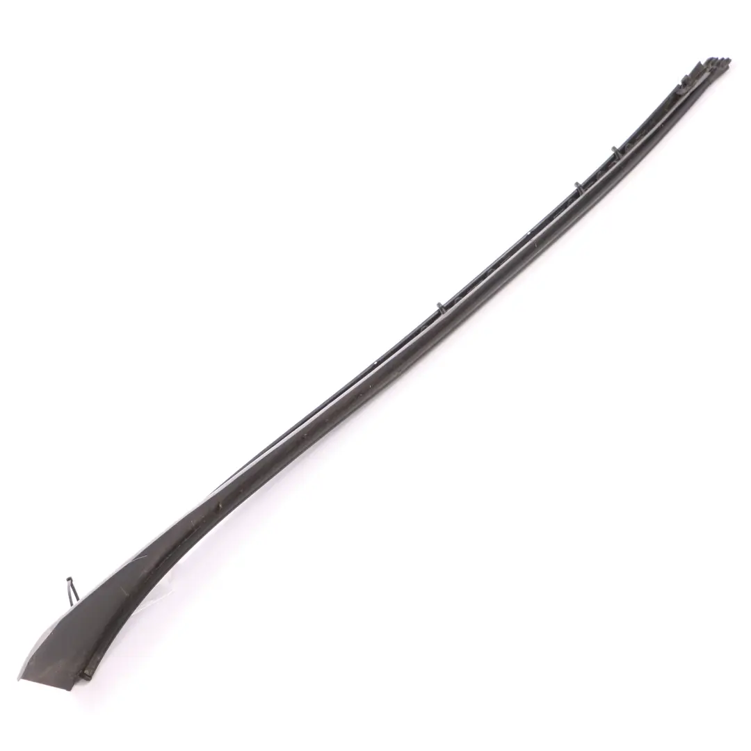 Listwa Uszczelka Szyby Przedniej Lewa do Mercedes GLC W251 o numerze A2536905900 Mercedes GLC W251 Listwa Uszczelka Szyby Przedniej Lewa - SKU A2536905900 - Numer Części A2536905900