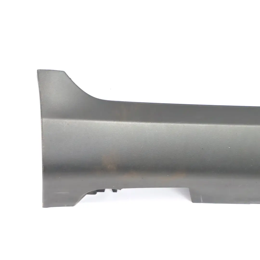 Faldón lateral Tapa umbral puerta Derecha Imprimado para Mercedes GLC X253 con número de pieza A2536980900 Mercedes GLC X253 Faldón lateral Tapa umbral puerta Derecha Imprimado - SKU A2536980900 - Número de pieza A2536980900