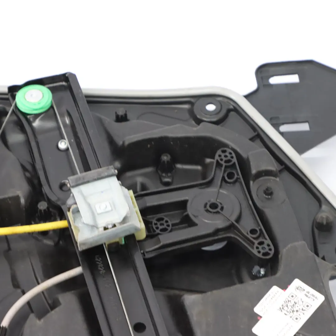 Mercedes X253 Support Carte Porte Avant Droite Lève-Vitre Régulateur - SKU A2537206403 - Numéro de pièce A2537206403