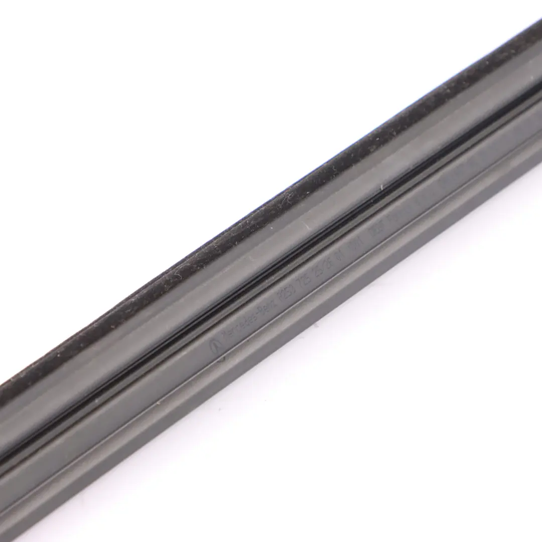 Mercedes X253 Window Internal Sealing Strip Gasket Front Right O/S - SKU A2537252601 - Part number A2537252601