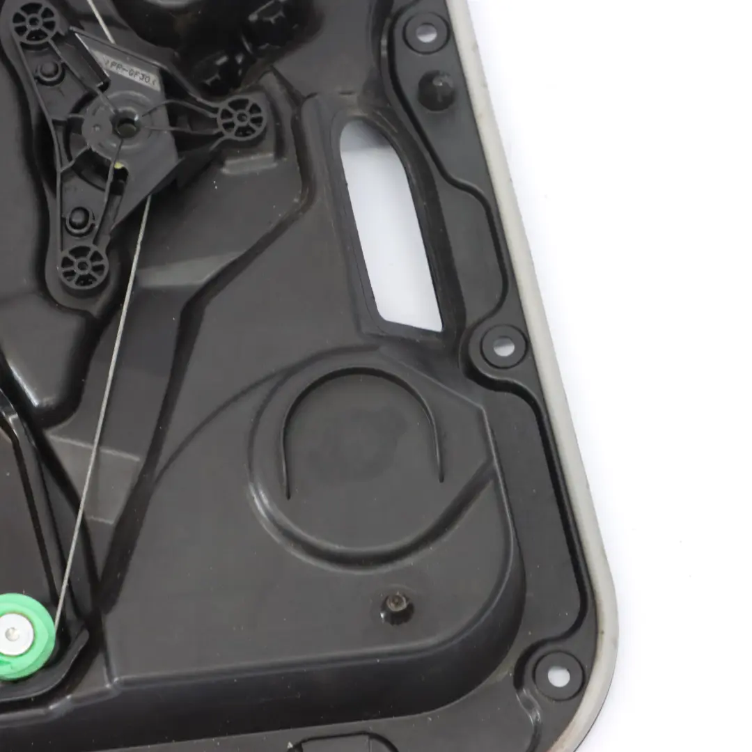 Montaje Tarjeta de Puerta Trasera Derecha Elevalunas Eléctrico para Mercedes W246 con número de pieza A2537308002 Mercedes W246 Montaje Tarjeta de Puerta Trasera Derecha Elevalunas Eléctrico - SKU A2537308002 - Número de pieza A2537308002