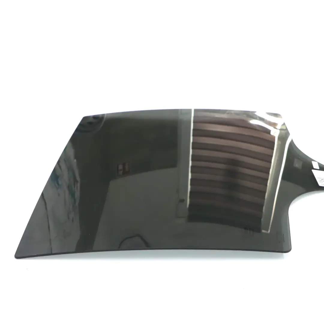 Ventana Puerta AS3 Tintado Oscuro Trasero Derecho para Mercedes X253 con número de pieza A2537350600 Mercedes X253 Ventana Puerta AS3 Tintado Oscuro Trasero Derecho - SKU A2537350600 - Número de pieza A2537350600