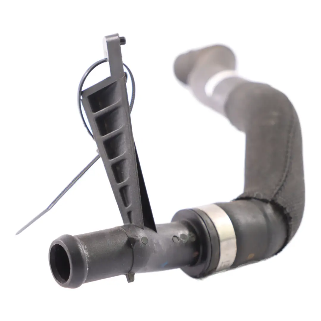 Tubo refrigerante riscaldatore Mercedes C253 W213 Pompa acqua Linea riscaldatore per con numero di parte A2538308801 Tubo refrigerante riscaldatore Mercedes C253 W213 Pompa acqua Linea riscaldatore - SKU A2538308801 - Numero di parte A2538308801