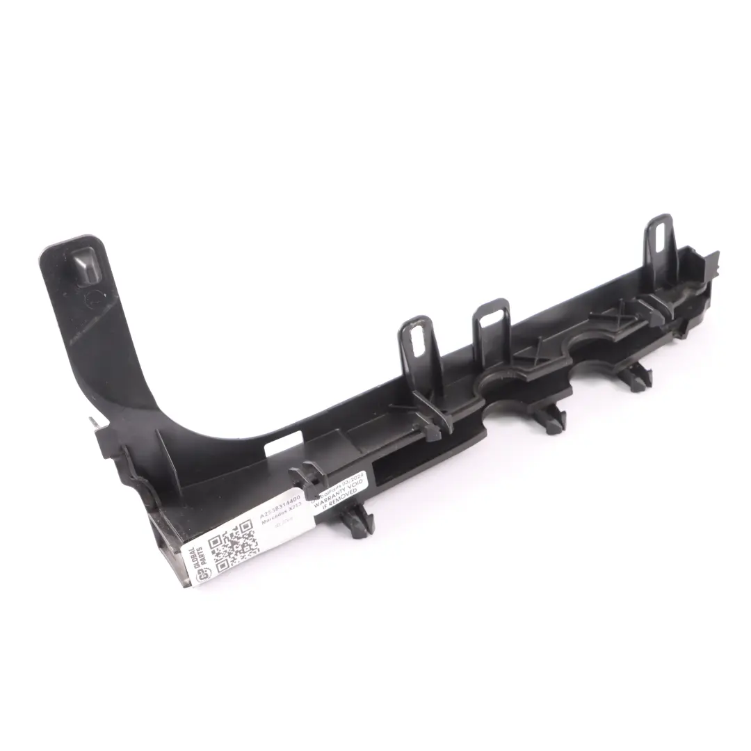 Support fixation pour le scellement des conduits d'air pour Mercedes X253 à propos du numéro de pièce A2538314400 Mercedes X253 Support fixation pour le scellement des conduits d'air - SKU A2538314400 - Numéro de pièce A2538314400