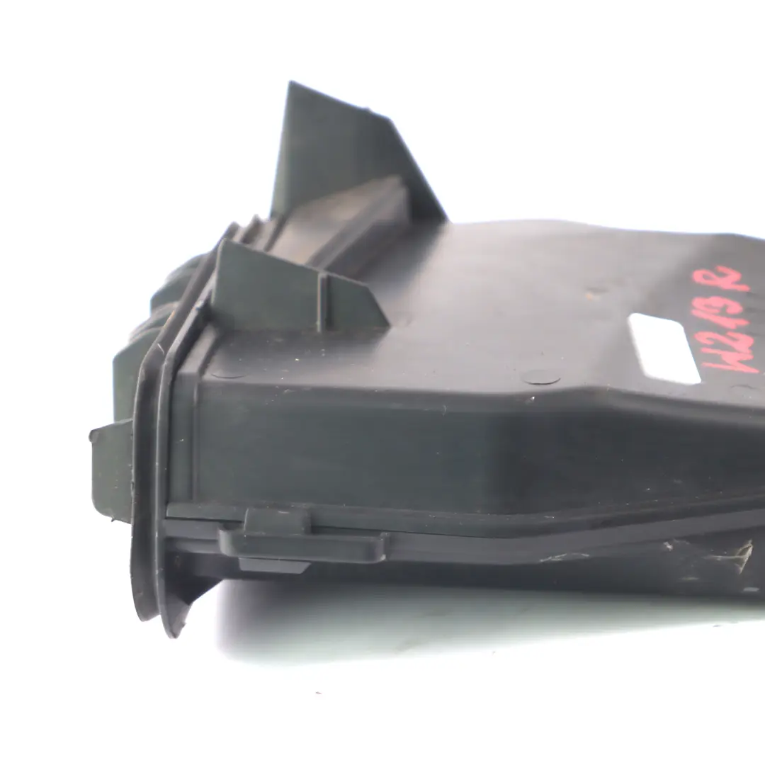 W253 Cubierta del motor Drenaje de agua derecha para Mercedes W213 con número de pieza A2538320600 Mercedes W213 W253 Cubierta del motor Drenaje de agua derecha - SKU A2538320600 - Número de pieza A2538320600