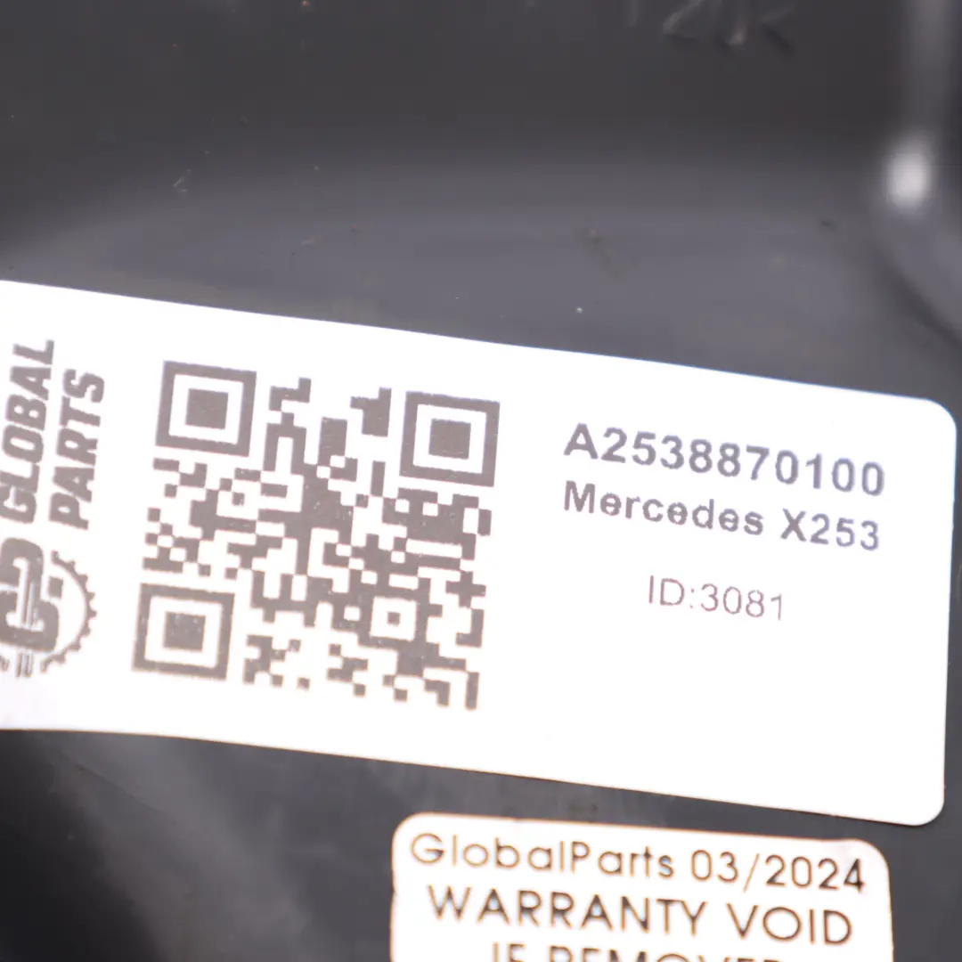 Condotto d'aria Mercedes X253 Griglia Separazione flusso d'aria sinistra per con numero di parte A2538870100 Condotto d'aria Mercedes X253 Griglia Separazione flusso d'aria sinistra - SKU A2538870100 - Numero di parte A2538870100