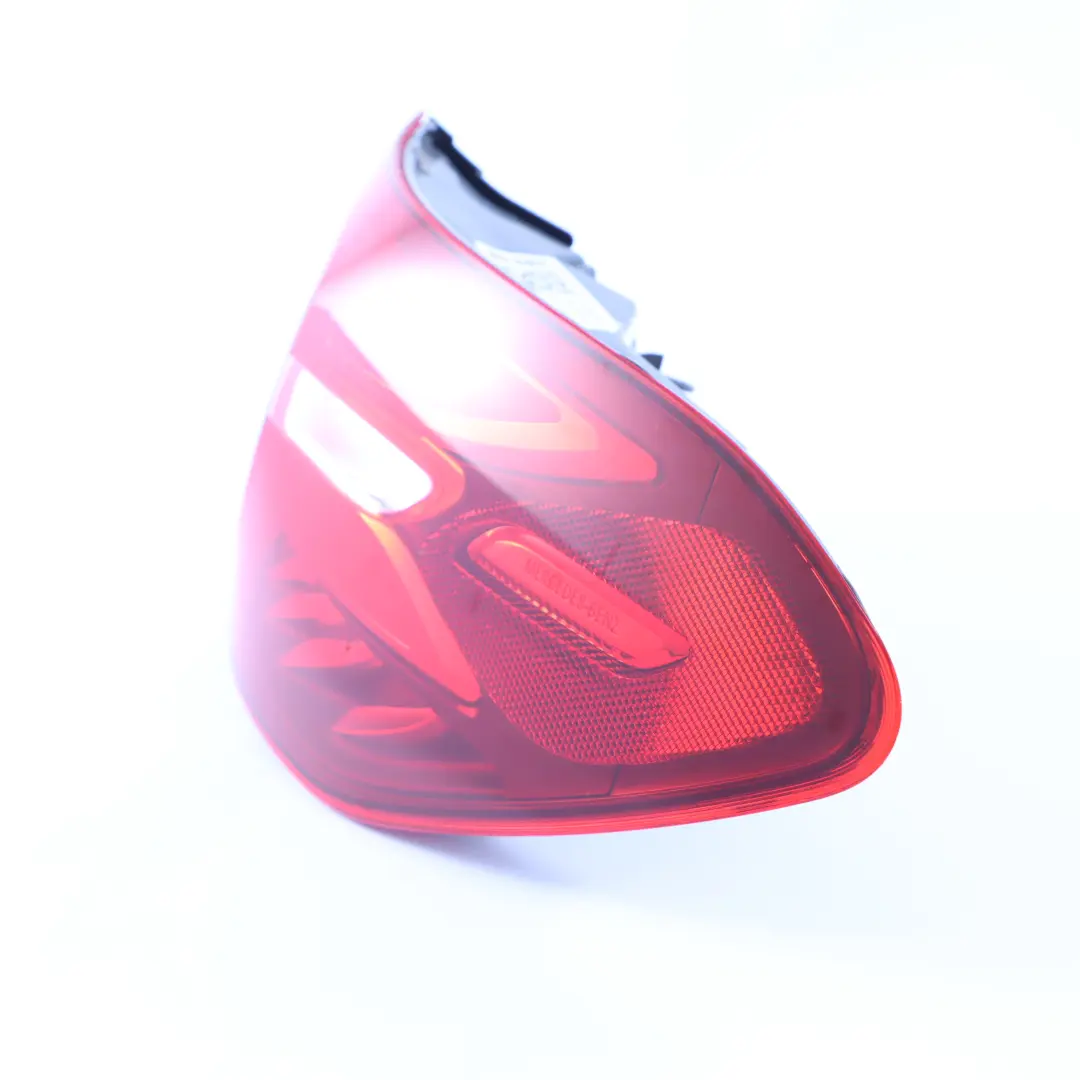 W253 Lampa Tylna Prawa Prawy Tył do Mercedes GLC X253 o numerze A2539061000 Mercedes GLC X253 W253 Lampa Tylna Prawa Prawy Tył - SKU A2539061000 - Numer Części A2539061000