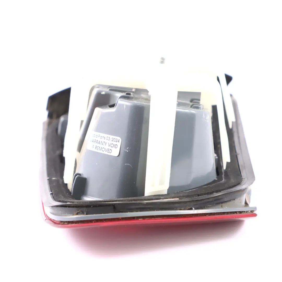 Luz trasera Mercedes X253 GLC 220d Tapa del maletero derecha Luz para con número de pieza A2539063200 Luz trasera Mercedes X253 GLC 220d Tapa del maletero derecha Luz - SKU A2539063200 - Número de pieza A2539063200