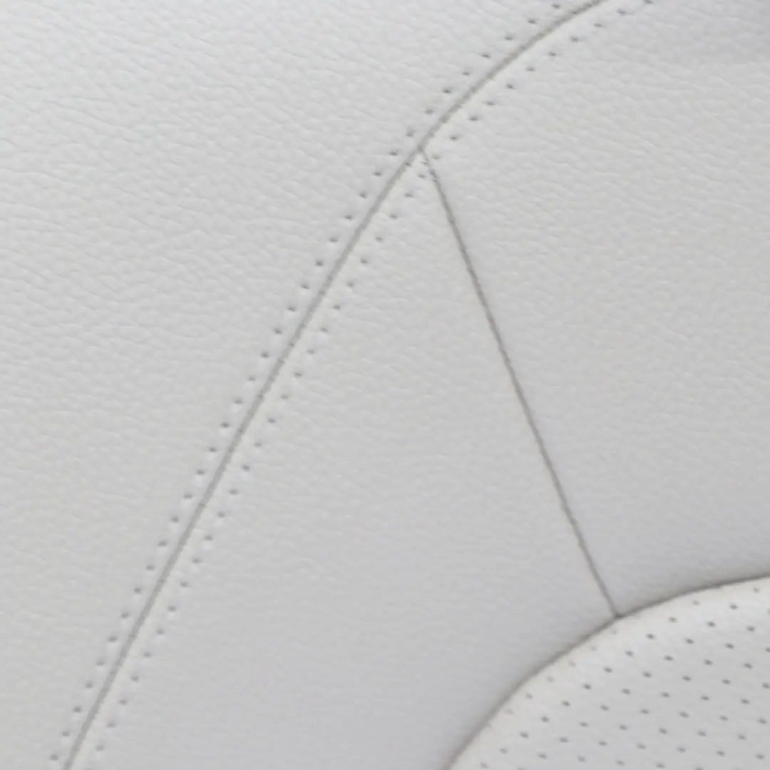 Schienale posteriore destro Pannello di copertura posteriore Beige per Mercedes X253 con numero di parte A2539202402 Mercedes X253 Schienale posteriore destro Pannello di copertura posteriore Beige - SKU A2539202402 - Numero di parte A2539202402