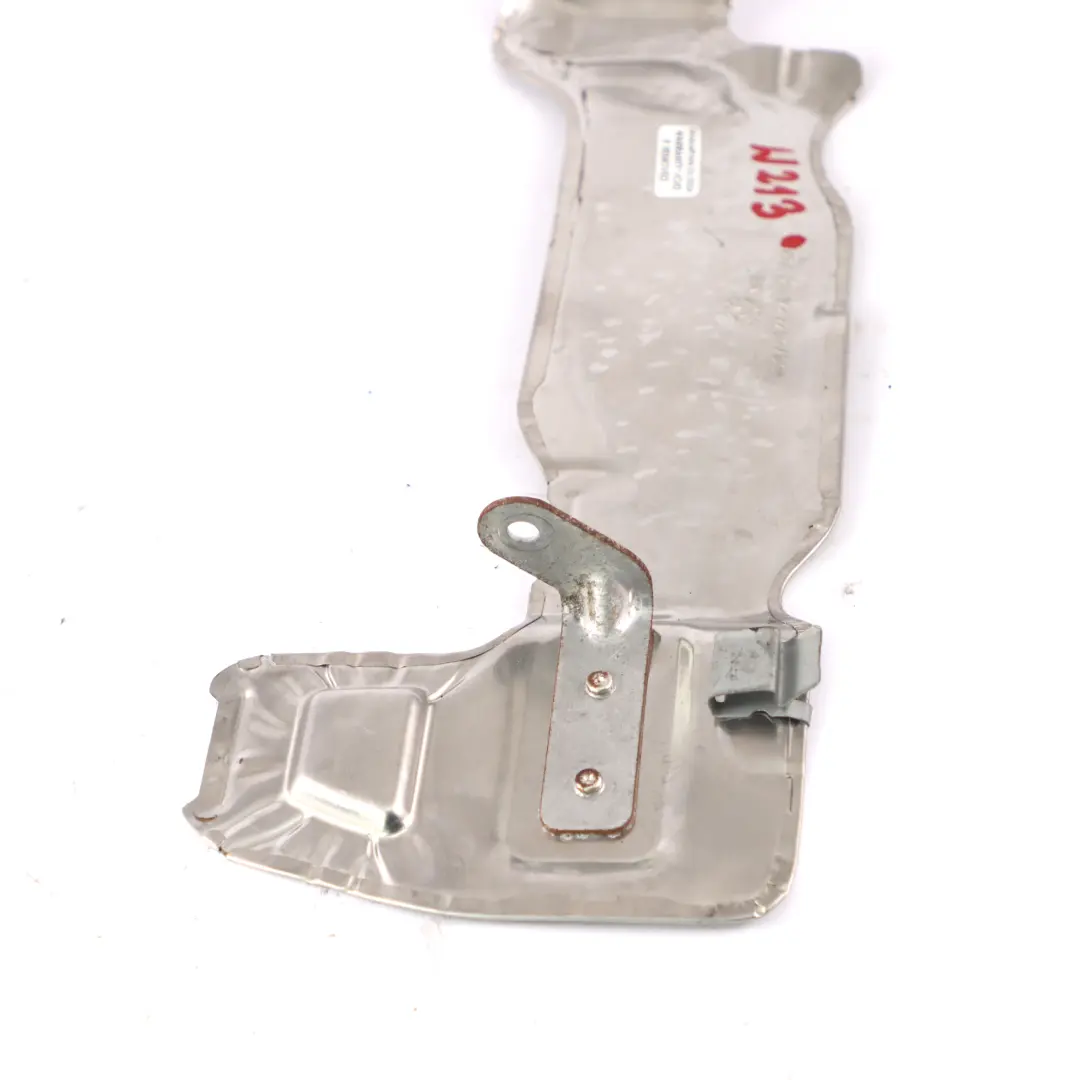 Hitzeschild Mercedes W213 C238 M256 Linke Abschirmblech Abdeckung für mit Teilenummer A2561422200 Hitzeschild Mercedes W213 C238 M256 Linke Abschirmblech Abdeckung - SKU A2561422200 - Teilenummer A2561422200