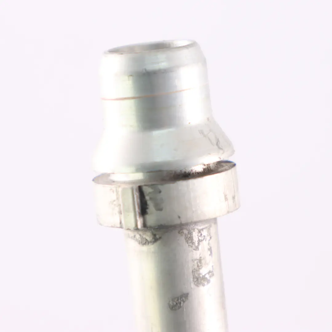 refrigerante Mercedes W213 M256 Power Elecronics Tubo di raffreddamento per Linea con numero di parte A2562030602 Linea refrigerante Mercedes W213 M256 Power Elecronics Tubo di raffreddamento - SKU A2562030602 - Numero di parte A2562030602