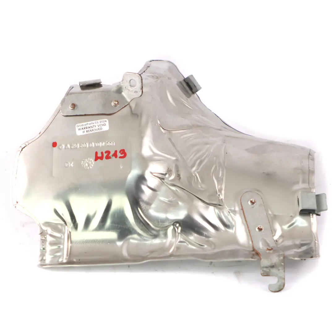 Hitzeschild Mercedes W213 C238 M256 Abschirmblech Abdeckung für mit Teilenummer A2562031600 Hitzeschild Mercedes W213 C238 M256 Abschirmblech Abdeckung - SKU A2562031600 - Teilenummer A2562031600