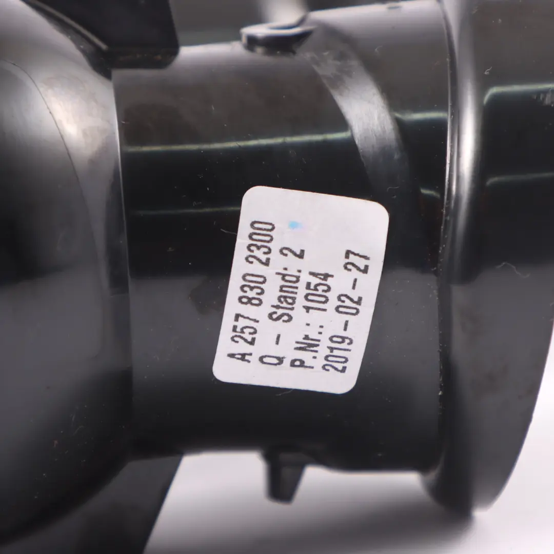 Cruscotto Bocchetta d'aria centrale sinistra per Mercedes A238 AMG con numero di parte A2578302300 Mercedes A238 AMG Cruscotto Bocchetta d'aria centrale sinistra - SKU A2578302300 - Numero di parte A2578302300