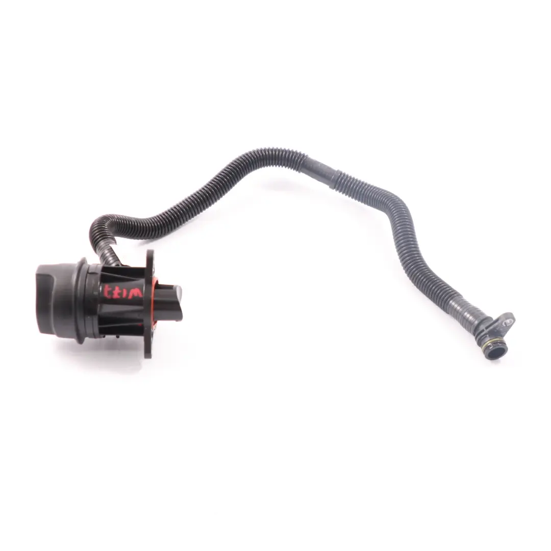 Tubo de aceite de motor Mercedes W177 M260 AMG Línea de manguera para con número de pieza A2600104900 Tubo de aceite de motor Mercedes W177 M260 AMG Línea de manguera - SKU A2600104900 - Número de pieza A2600104900