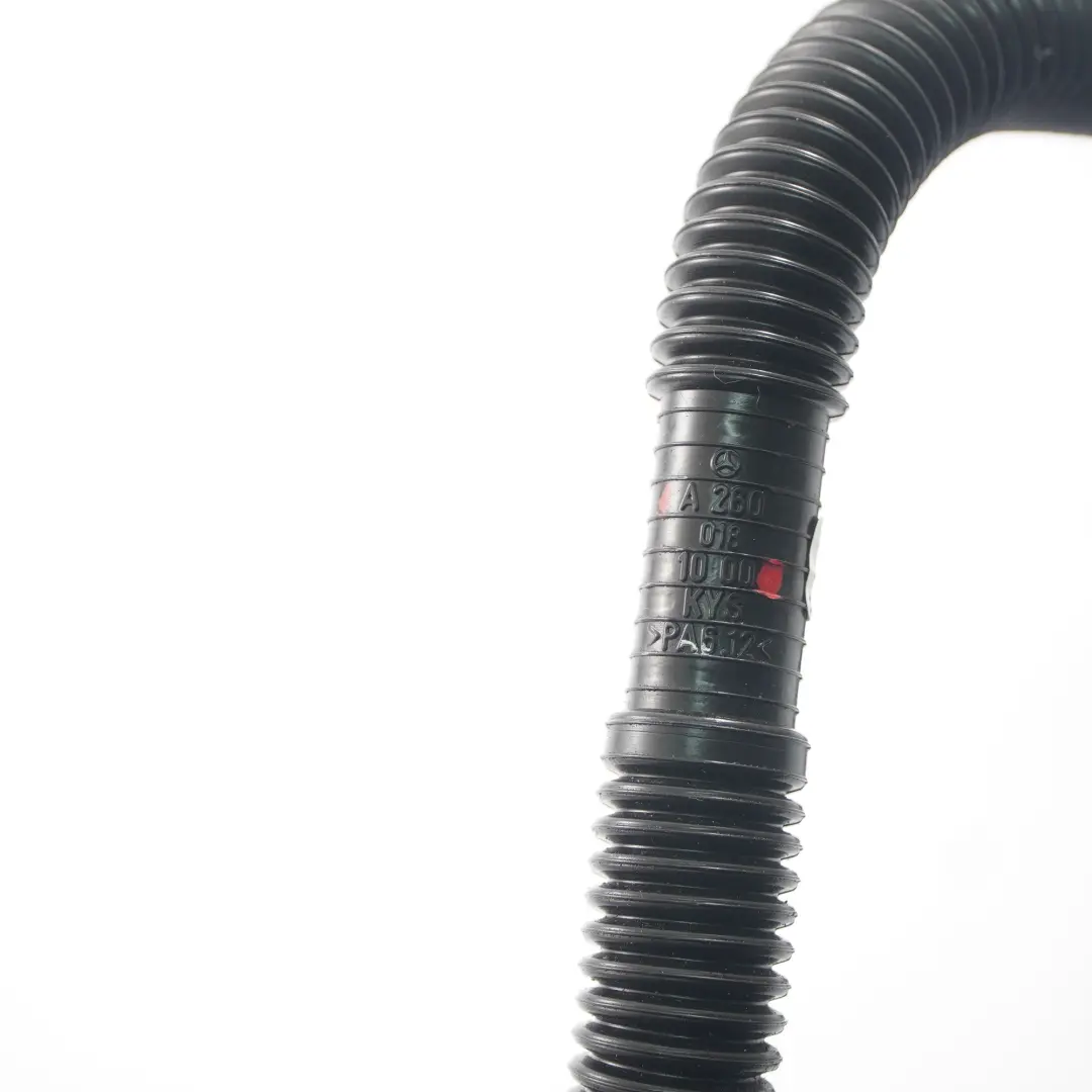  Bouchon remplissage huile Mercedes W177 A35 AMG M260 Capuchon moteur - SKU A2600181000 - Numéro de pièce A2600181000