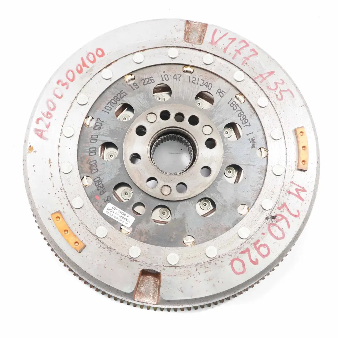 Anello Volano Mercedes W177 M260 A35 AMG Cambio per con numero di parte A2600300100 Anello Volano Mercedes W177 M260 A35 AMG Cambio - SKU A2600300100 - Numero di parte A2600300100