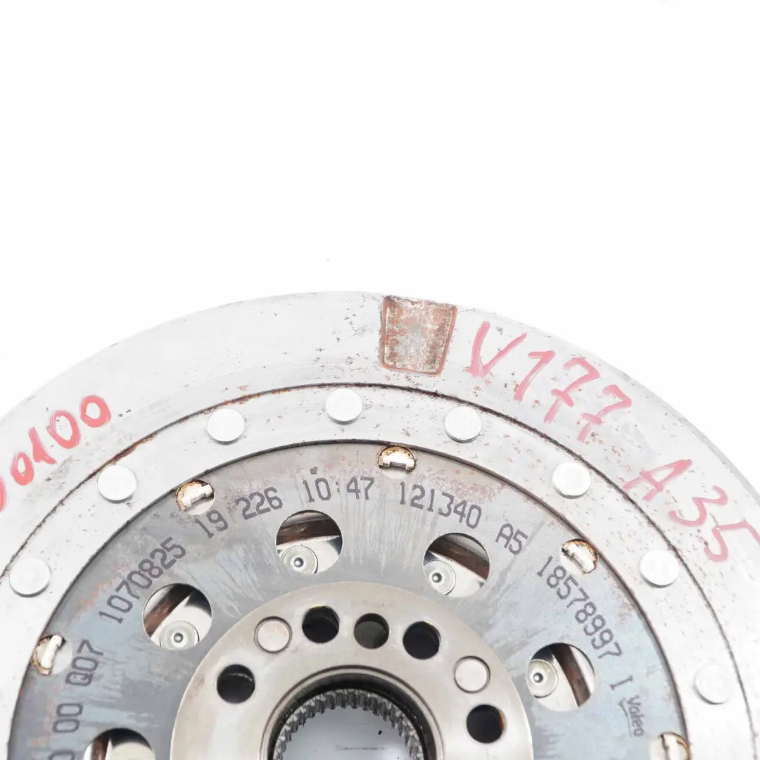 M260 A35 AMG Anillo del Volante Caja de Cambios Automática para Mercedes W177 con número de pieza A2600300100 Mercedes W177 M260 A35 AMG Anillo del Volante Caja de Cambios Automática - SKU A2600300100 - Número de pieza A2600300100