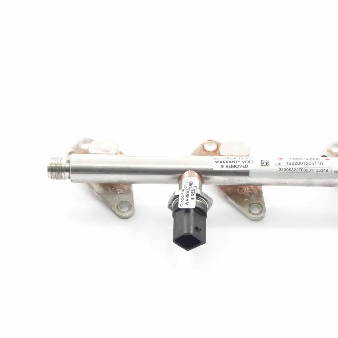 M260 Rail d'injecteurs d'essence A2600700300 pour Mercedes W177 à propos du numéro de pièce A2600700900 Mercedes W177 M260 Rail d'injecteurs d'essence A2600700300 - SKU A2600700900 - Numéro de pièce A2600700900