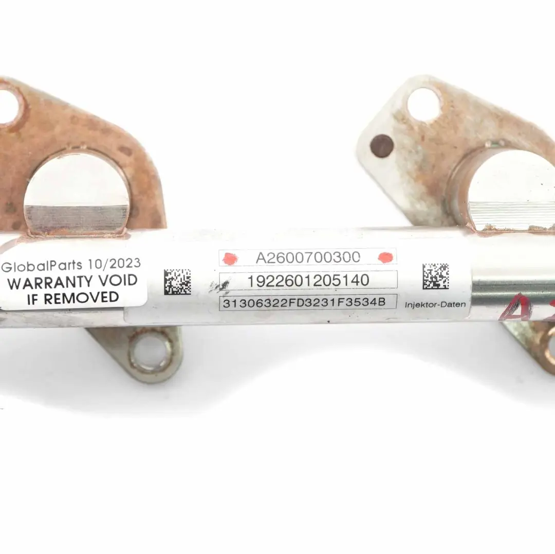 M260 Rail d'injecteurs d'essence A2600700300 pour Mercedes W177 à propos du numéro de pièce A2600700900 Mercedes W177 M260 Rail d'injecteurs d'essence A2600700300 - SKU A2600700900 - Numéro de pièce A2600700900