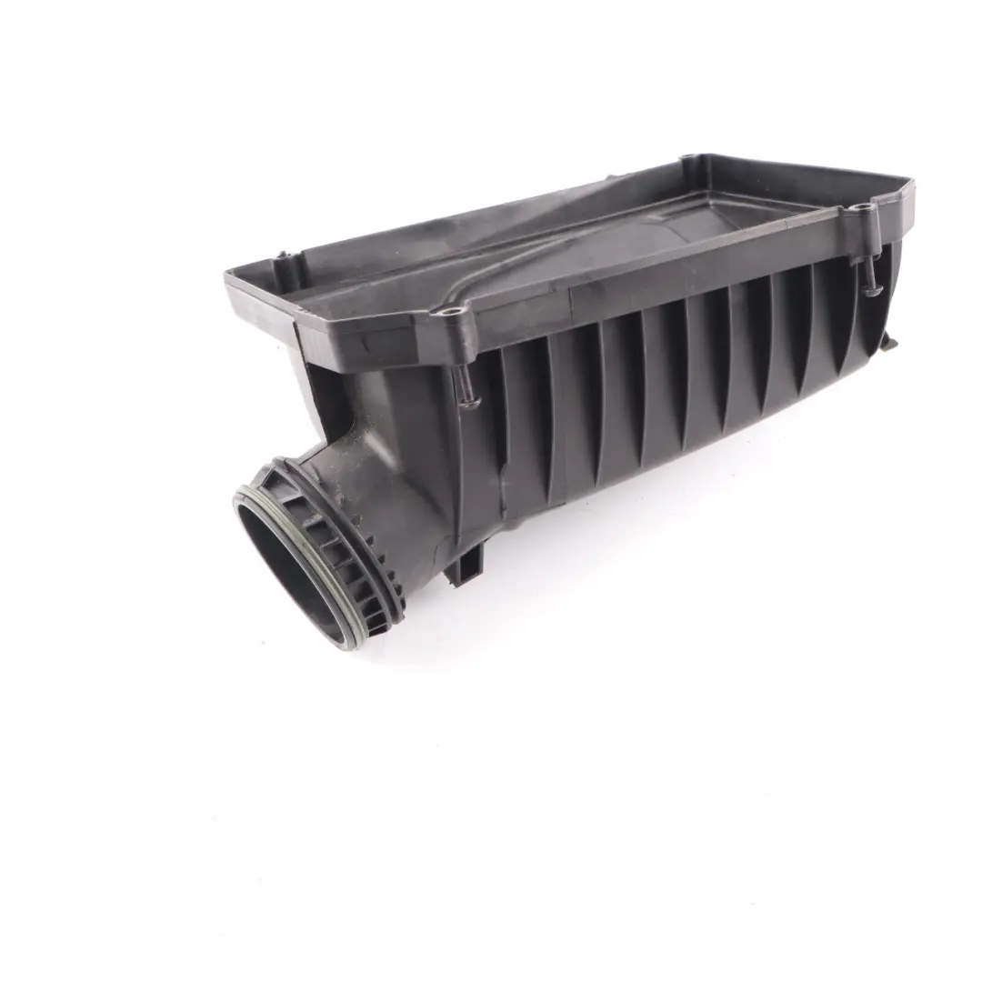 M260 Motore Aspirazione Filtro Box Alloggiamento per Mercedes W177 W247 con numero di parte A2600902900 Mercedes W177 W247 M260 Motore Aspirazione Filtro Box Alloggiamento - SKU A2600902900 - Numero di parte A2600902900