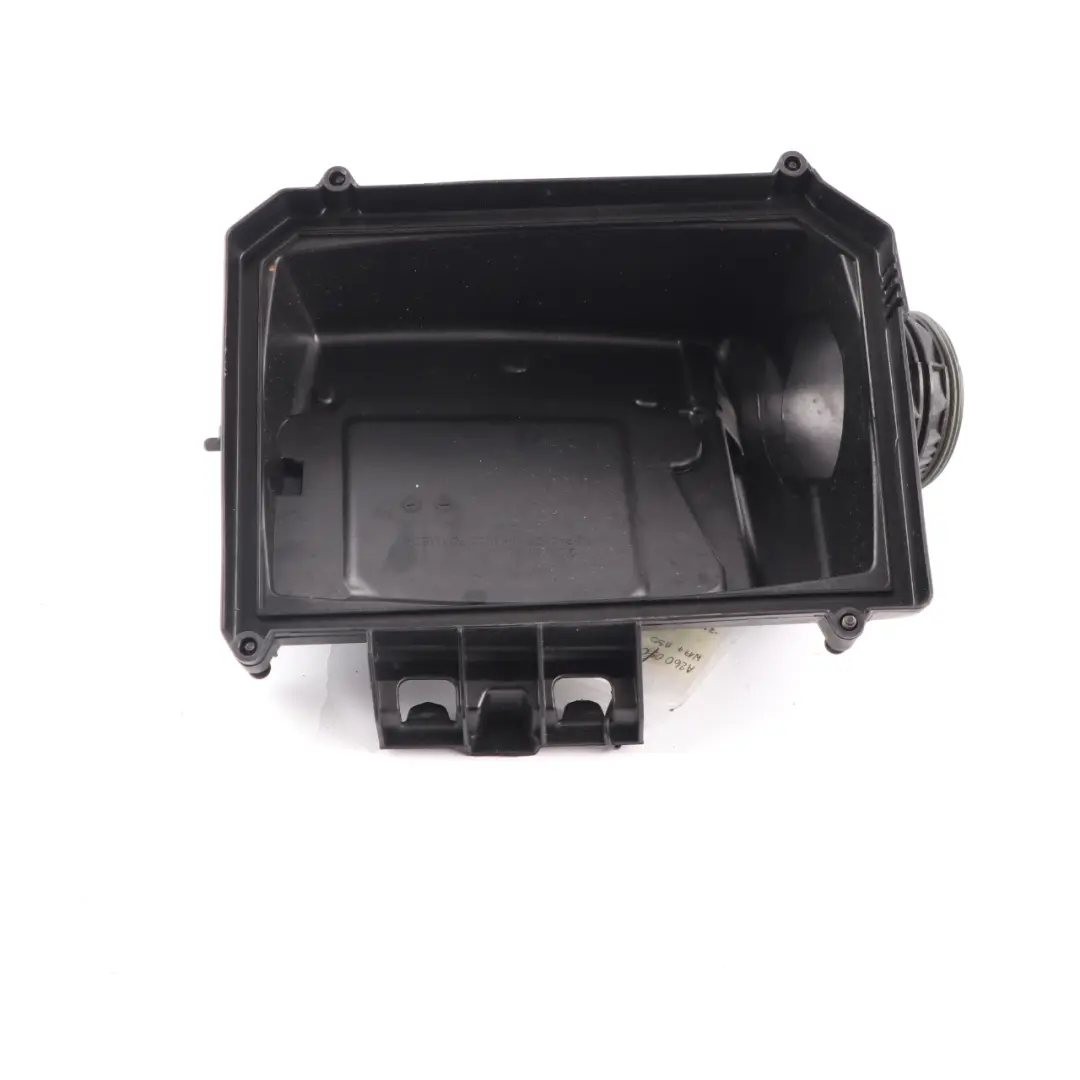 M260 Boîtier de filtre à air pour moteur pour Mercedes W177 W247 à propos du numéro de pièce A2600902900 Mercedes W177 W247 M260 Boîtier de filtre à air pour moteur - SKU A2600902900 - Numéro de pièce A2600902900