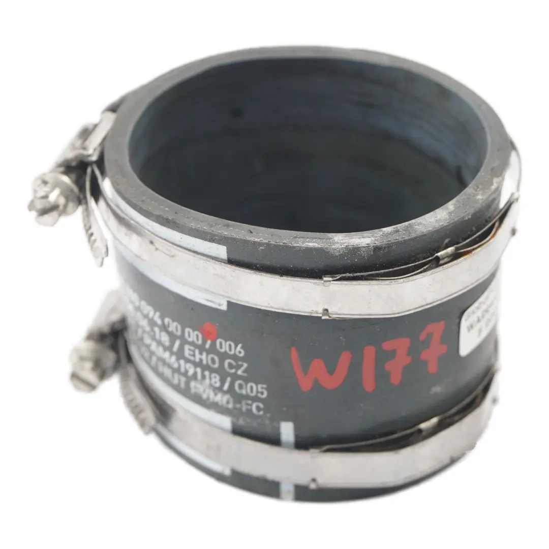 M260 Tuyau d'admission d'air charge l'intercooler pour Mercedes W177 à propos du numéro de pièce A2600940000 Mercedes W177 M260 Tuyau d'admission d'air charge l'intercooler - SKU A2600940000 - Numéro de pièce A2600940000