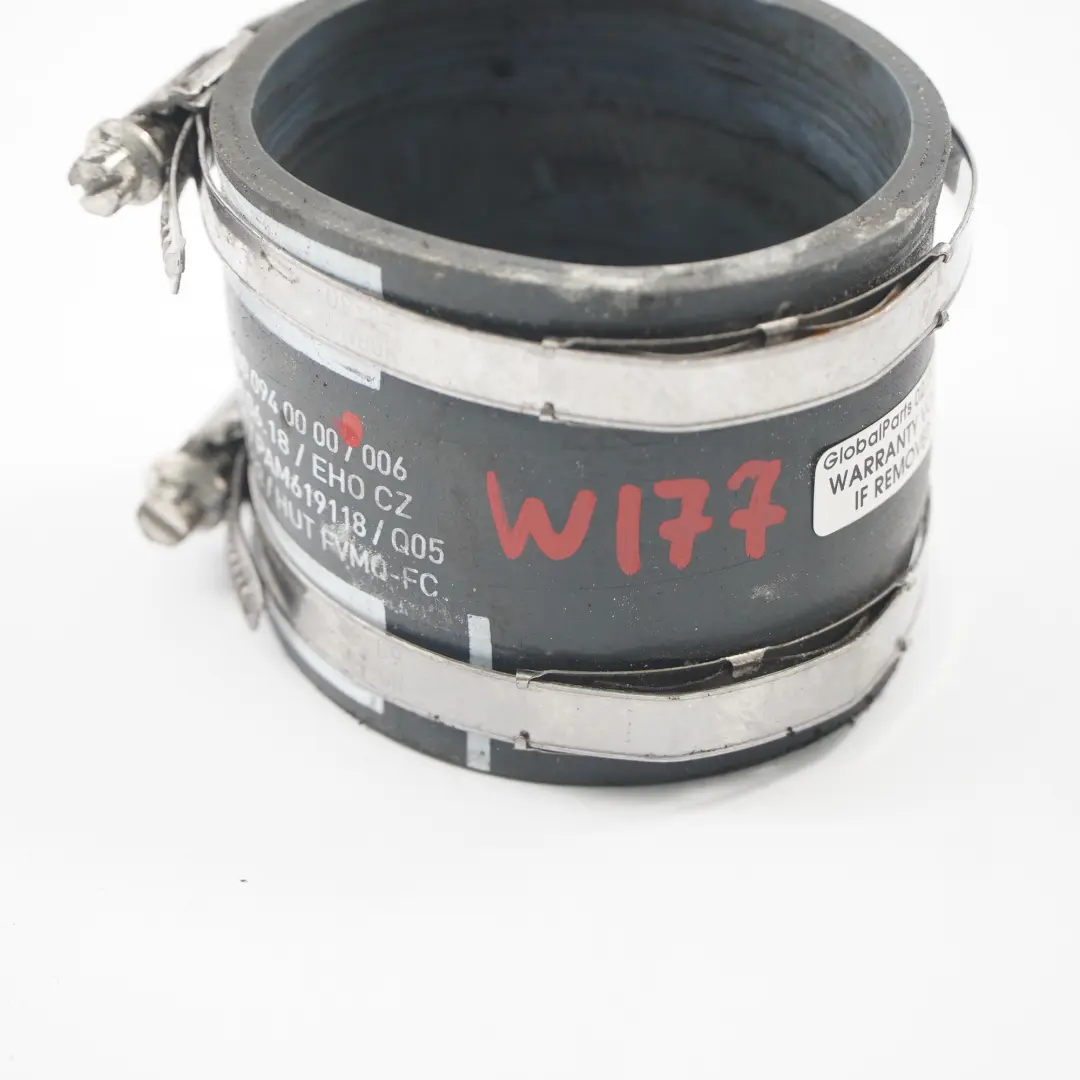 M260 Przewód Wąż Powietrza Intercoolera do Mercedes W177 o numerze A2600940000 Mercedes W177 M260 Przewód Wąż Powietrza Intercoolera - SKU A2600940000 - Numer Części A2600940000