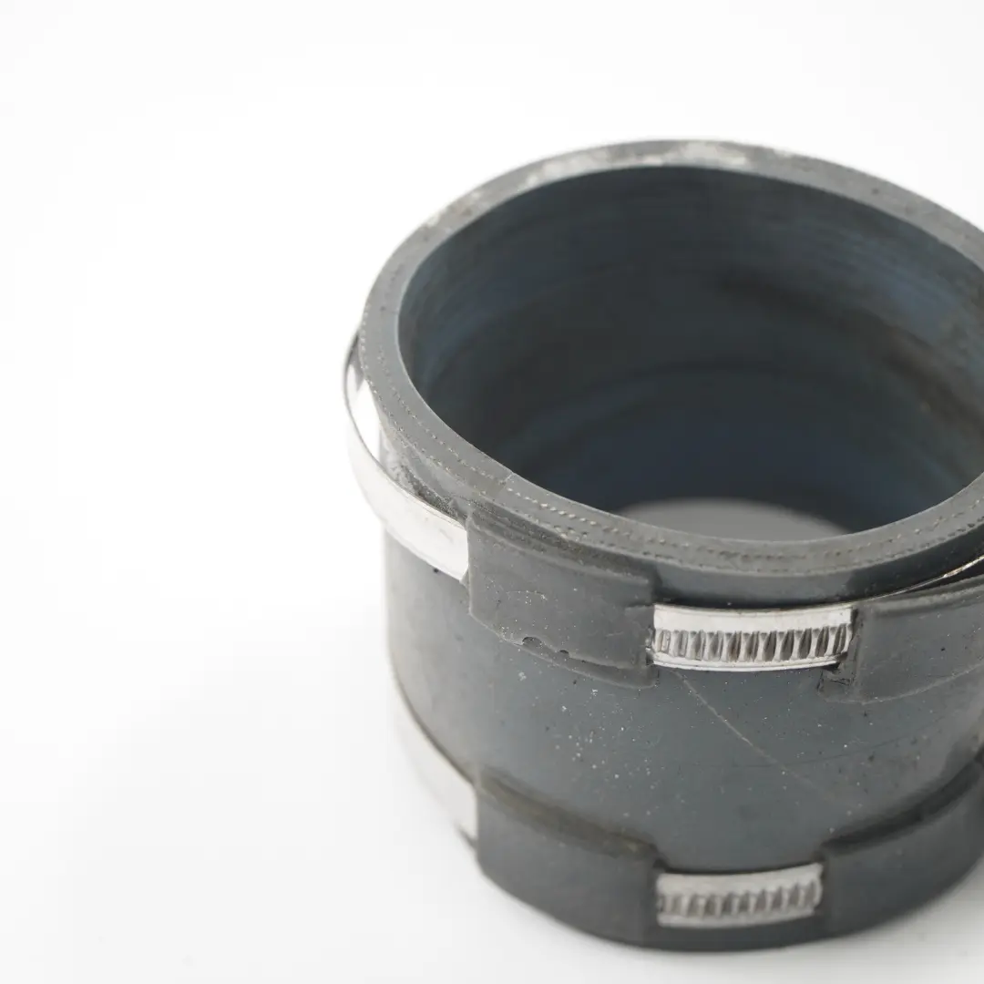 M260 Przewód Wąż Powietrza Intercoolera do Mercedes W177 o numerze A2600940000 Mercedes W177 M260 Przewód Wąż Powietrza Intercoolera - SKU A2600940000 - Numer Części A2600940000