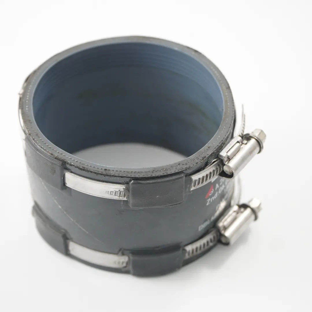 M260 Przewód Wąż Powietrza Intercoolera do Mercedes W177 o numerze A2600940100 Mercedes W177 M260 Przewód Wąż Powietrza Intercoolera - SKU A2600940100 - Numer Części A2600940100