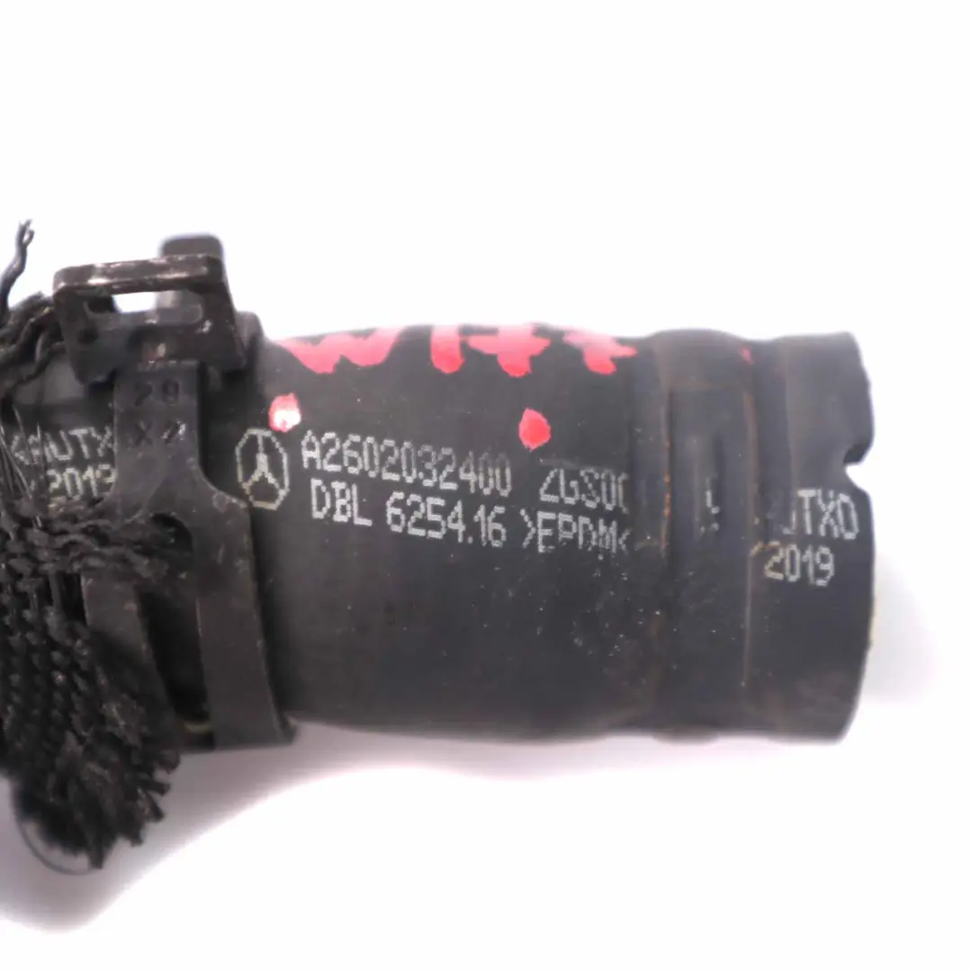 M260 Lufteinlass Ladeluftschlauch Ladeluftkühler für Mercedes W177 W247 mit Teilenummer A2602032400 Mercedes W177 W247 M260 Lufteinlass Ladeluftschlauch Ladeluftkühler - SKU A2602032400 - Teilenummer A2602032400