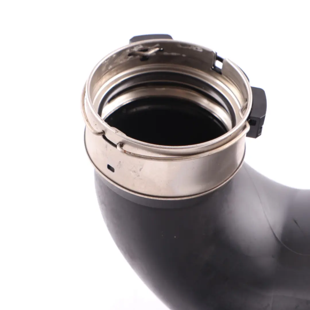 M264 Air Prise Charge Tuyau d'arrosage Tube Essence pour Mercedes W205 à propos du numéro de pièce A2640905100 Mercedes W205 M264 Air Prise Charge Tuyau d'arrosage Tube Essence - SKU A2640905100 - Numéro de pièce A2640905100