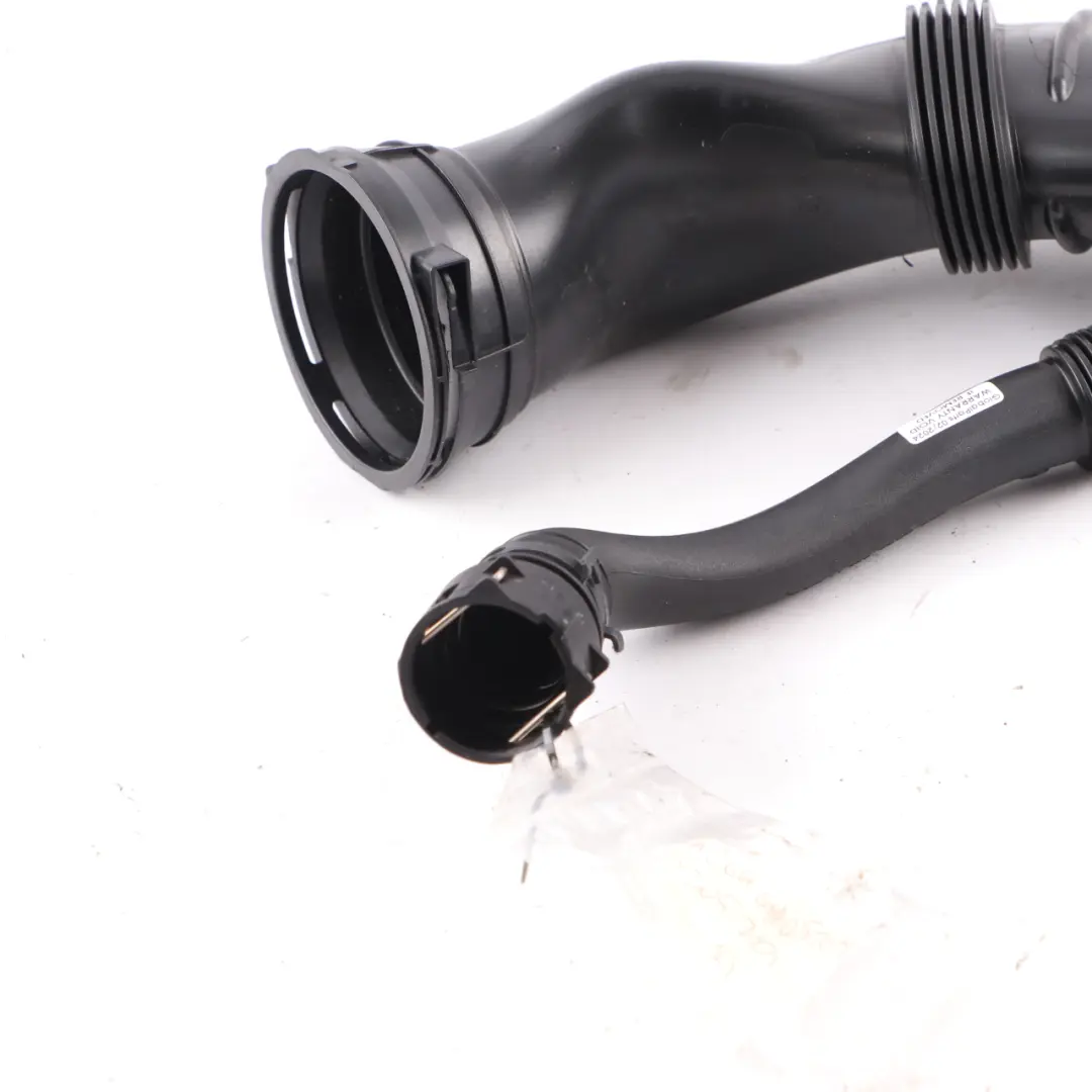 M264 aspirazione aria carica tubo flessibile benzina per Mercedes W205 con numero di parte A2640905100 Mercedes W205 M264 aspirazione aria carica tubo flessibile benzina - SKU A2640905100 - Numero di parte A2640905100