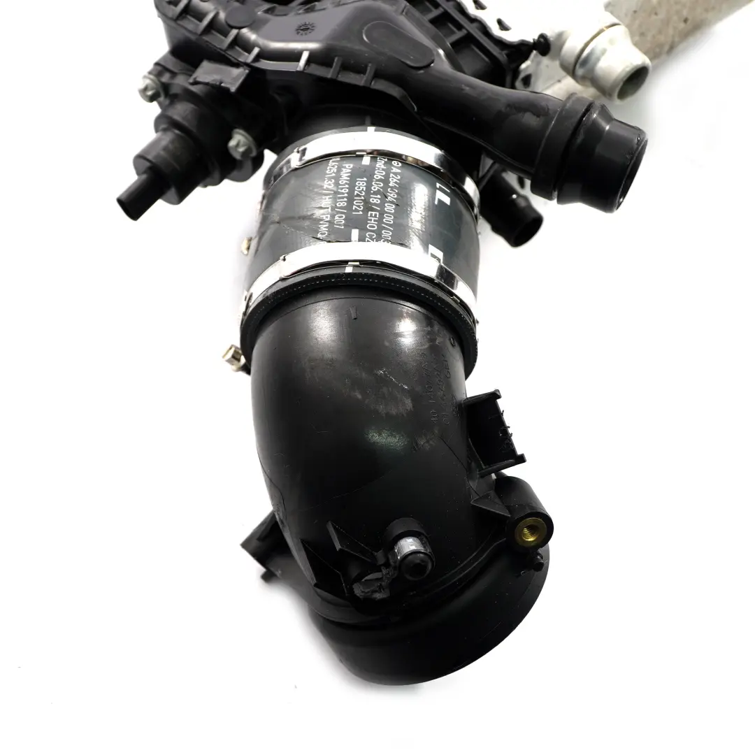 M264 Radiador enfriador carga aire para Intercooler Mercedes W205 W213 con número de pieza A2640905300 Intercooler Mercedes W205 W213 M264 Radiador enfriador carga aire - SKU A2640905300 - Número de pieza A2640905300