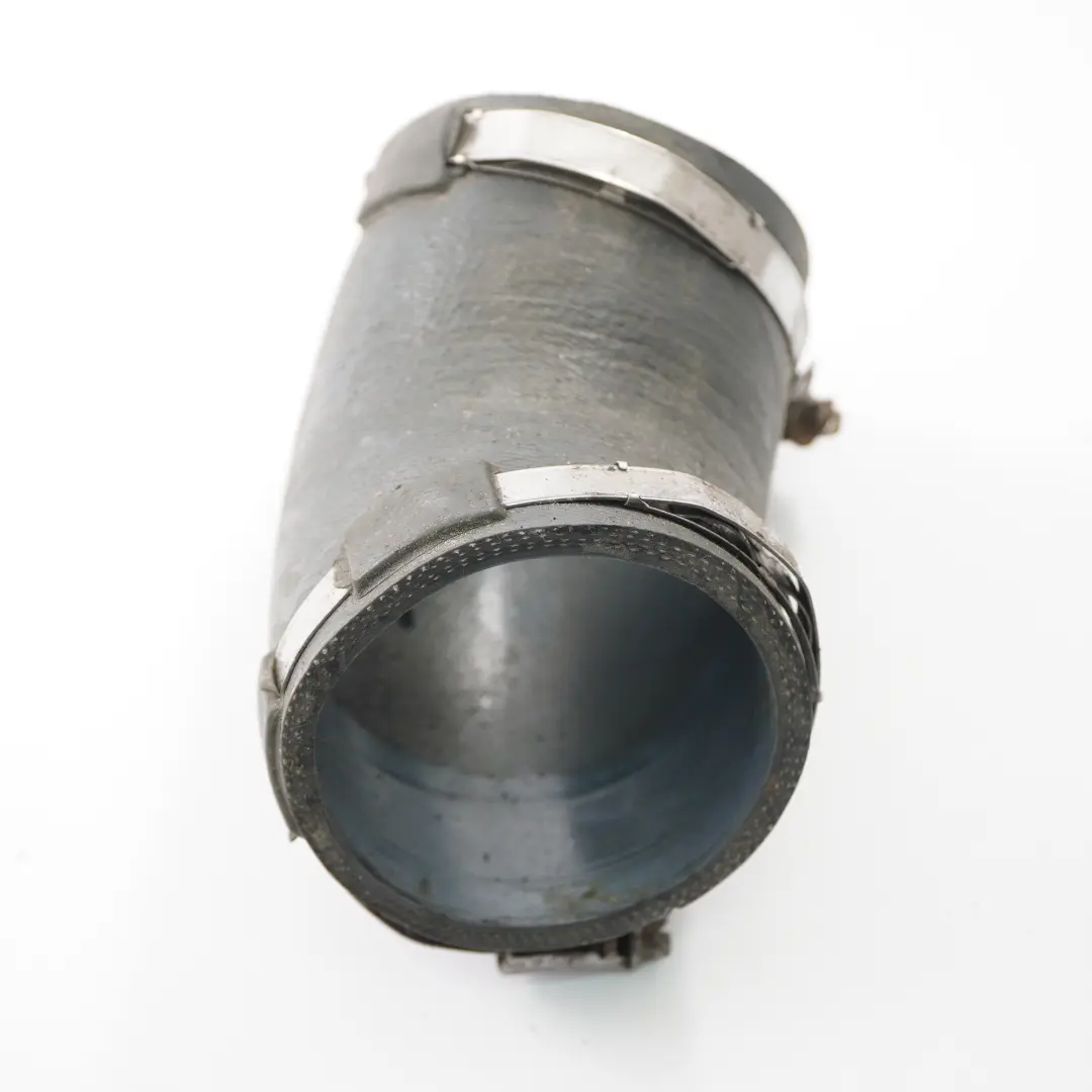 Tubo admisión aire Mercedes W205 M264 Manguera línea intercooler para con número de pieza A2640981300 Tubo admisión aire Mercedes W205 M264 Manguera línea intercooler - SKU A2640981300 - Número de pieza A2640981300