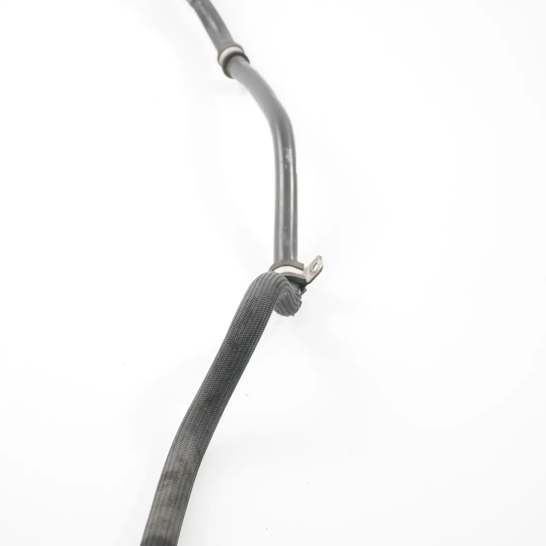 Tubo dell'acqua Mercedes W205 W213 Linea tubo ritorno refrigerante per con numero di parte A2642002501 Tubo dell'acqua Mercedes W205 W213 Linea tubo ritorno refrigerante - SKU A2642002501 - Numero di parte A2642002501