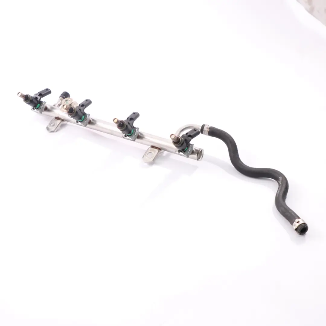 M266 Tubo Iniettore Iniezione Carburante A2660700695 per Mercedes W169 W245 con numero di parte A2660700995 Mercedes W169 W245 M266 Tubo Iniettore Iniezione Carburante A2660700695 - SKU A2660700995 - Numero di parte A2660700995