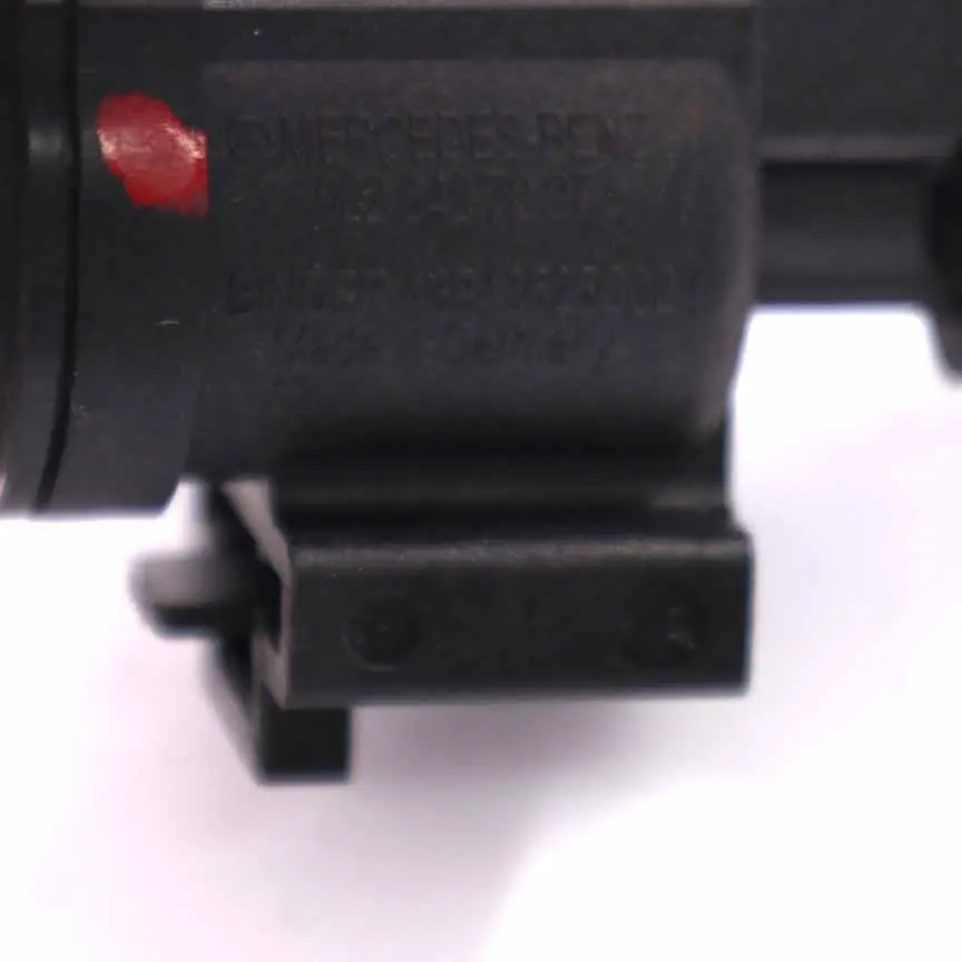 M266 Válvula Solenoide Vacío Convertidor Presión para Mercedes W204 W212 con número de pieza A2661530059 Mercedes W204 W212 M266 Válvula Solenoide Vacío Convertidor Presión - SKU A2661530059 - Número de pieza A2661530059