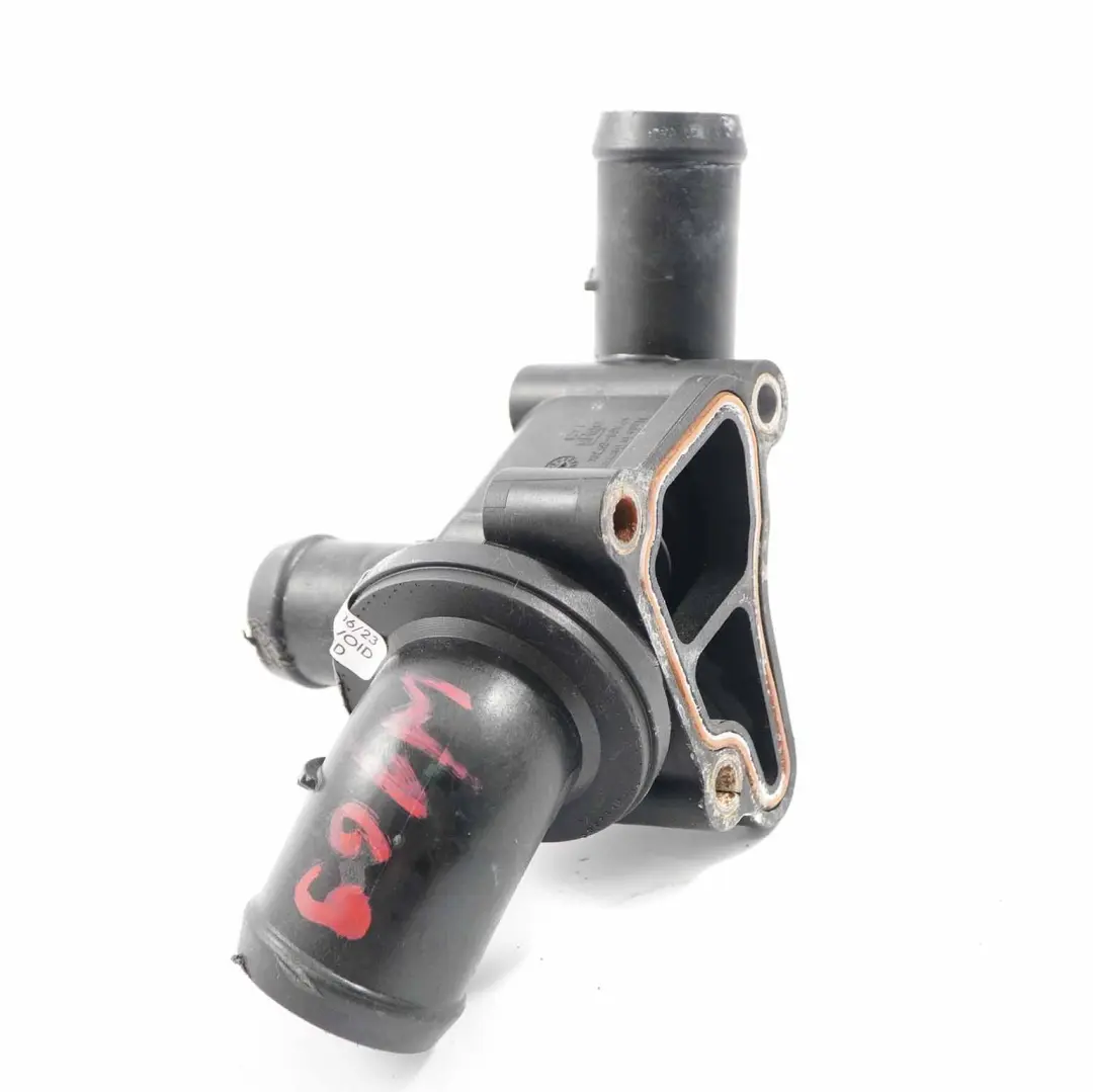 M266 Alloggiamento termostato refrigerante Unità A2662030575 per Mercedes W169 W245 con numero di parte A2662030775 Mercedes W169 W245 M266 Alloggiamento termostato refrigerante Unità A2662030575 - SKU A2662030775 - Numero di parte A2662030775