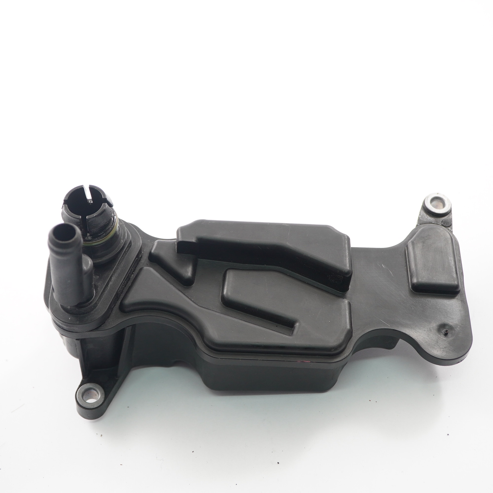 A2700104303 エンジンオイルセパレーター（メルセデスベンツ C205 新品】 A2700104303 エンジンオイルセパレーター（メルセデスベンツ