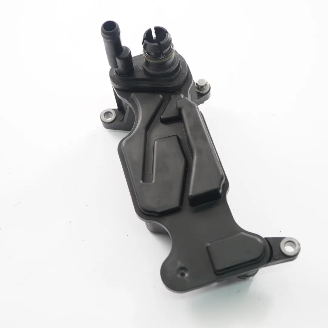 M270 Motor Separador de Aceite Respirador para Mercedes C117 W176 W246 con número de pieza A2700104303 Mercedes C117 W176 W246 M270 Motor Separador de Aceite Respirador - SKU A2700104303 - Número de pieza A2700104303