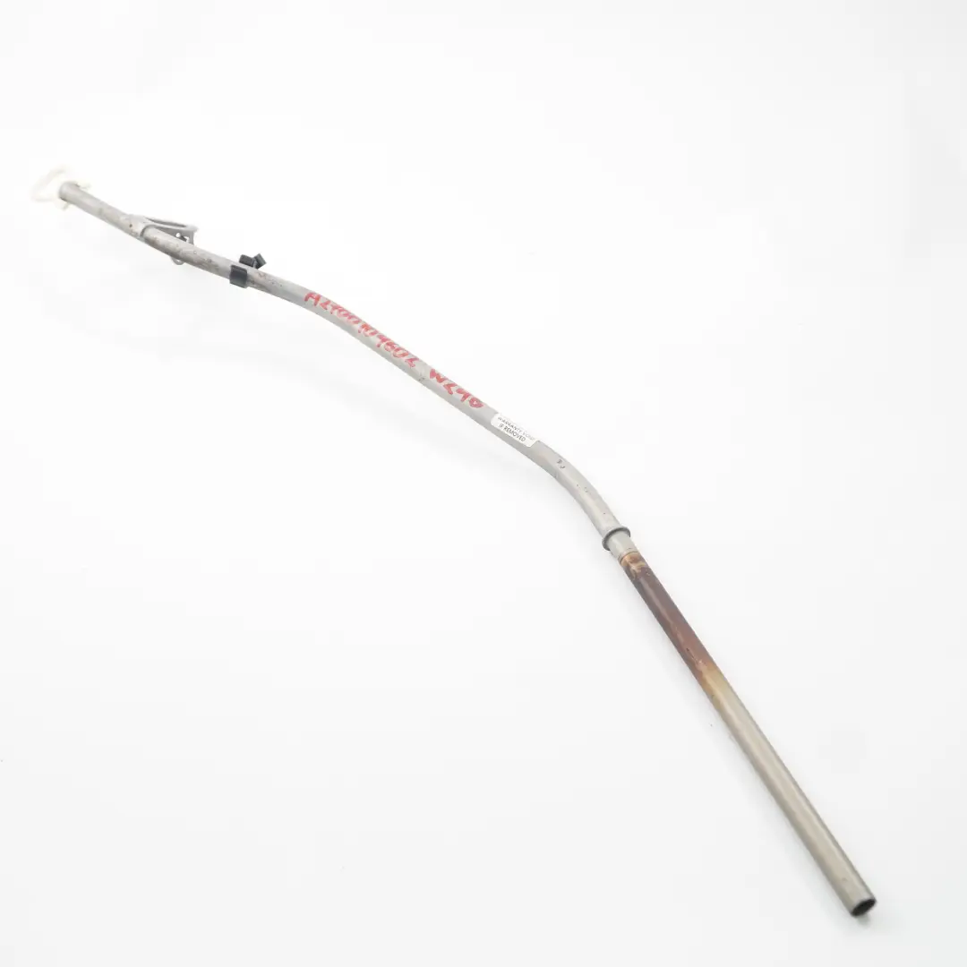 M270 Bagnet Miarka Oleju do Mercedes W176 W246 o numerze A2700104602 Mercedes W176 W246 M270 Bagnet Miarka Oleju - SKU A2700104602 - Numer Części A2700104602