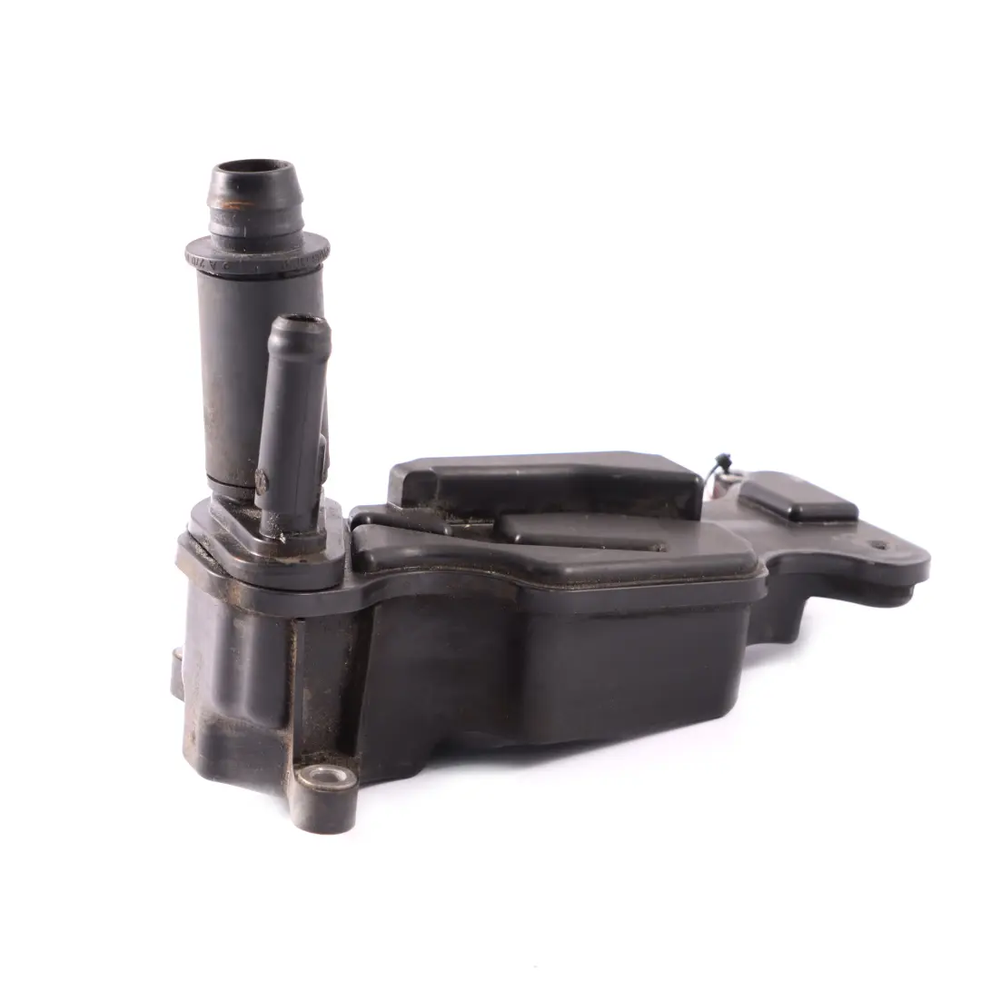 Separatore d'olio Mercedes W213 M270 M274 benzina sfiato motore per con numero di parte A2700109703 Separatore d'olio Mercedes W213 M270 M274 benzina sfiato motore - SKU A2700109703 - Numero di parte A2700109703
