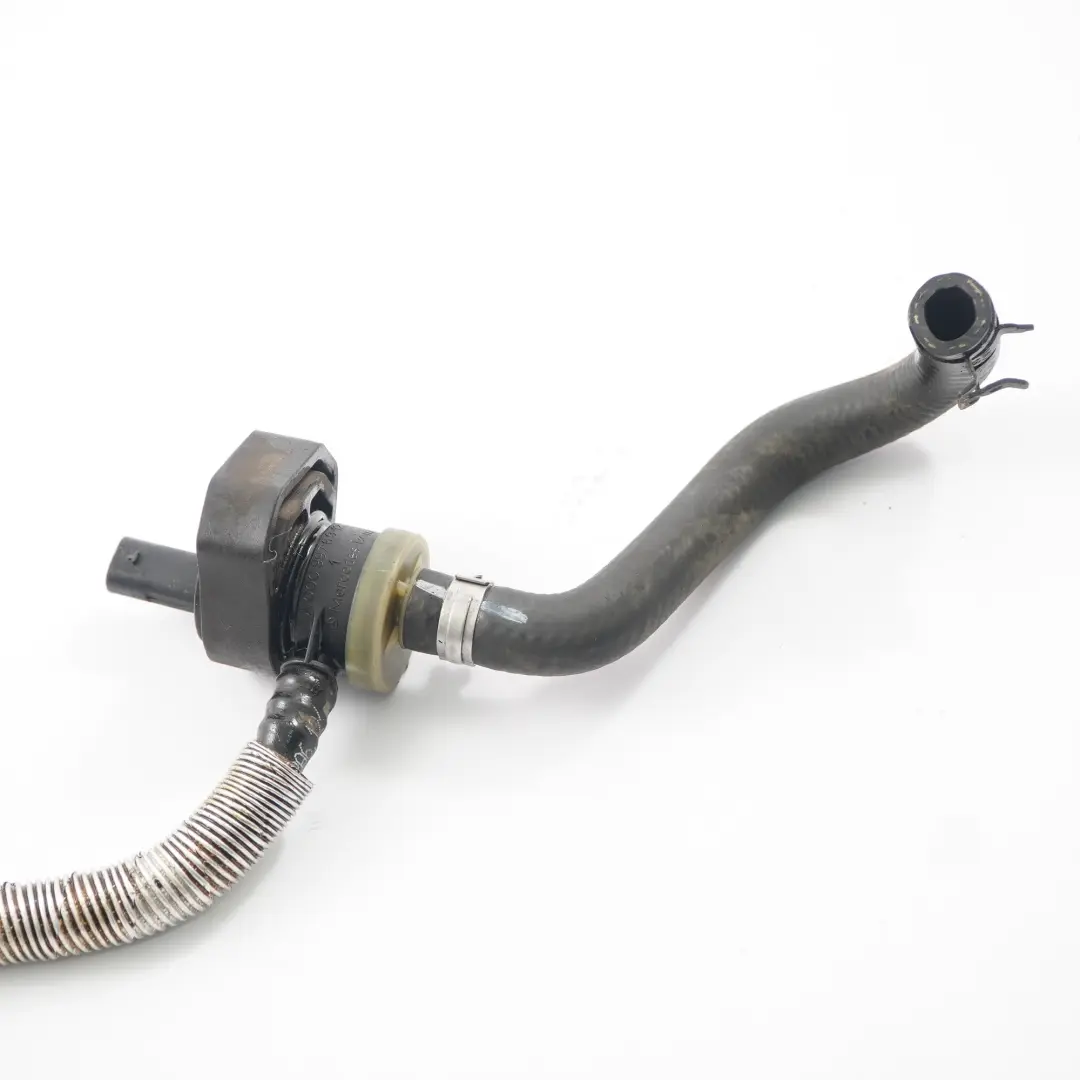 M271 Benzyna Przewód Odmy Odpowietrzający Silnika do Mercedes W204 o numerze A2700184300 Mercedes W204 M271 Benzyna Przewód Odmy Odpowietrzający Silnika - SKU A2700184300 - Numer Części A2700184300