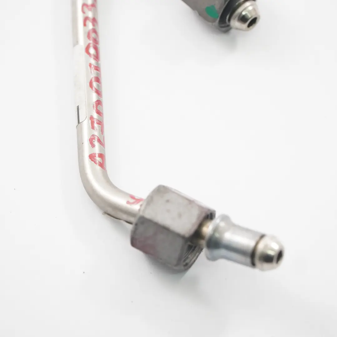 carburante Mercedes C117 W176 W246 M270 Tubo alta pressione per Linea con numero di parte A2700700332 Linea carburante Mercedes C117 W176 W246 M270 Tubo alta pressione - SKU A2700700332 - Numero di parte A2700700332