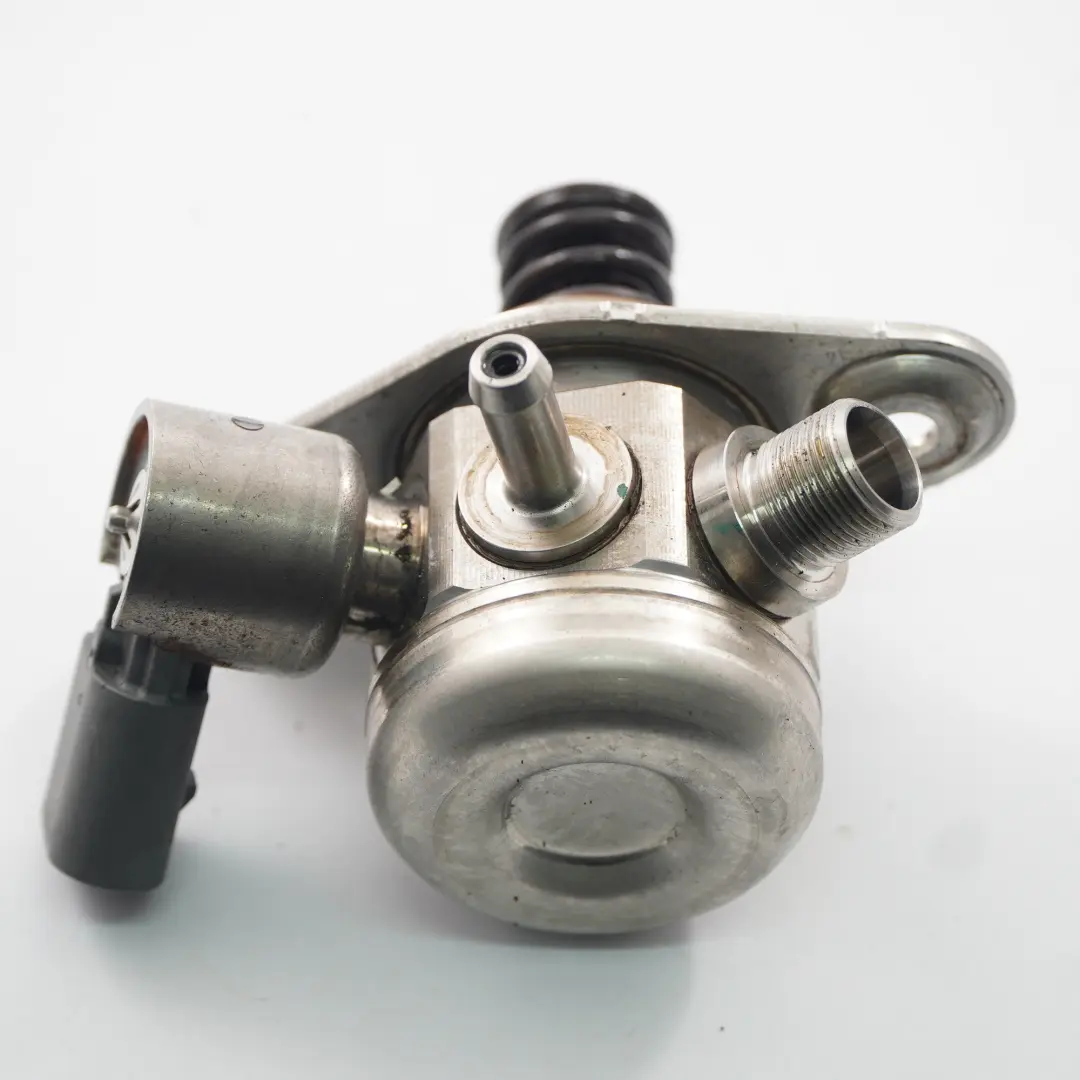 Bomba combustible Mercedes W246 M270 Bomba inyección alta presión para con número de pieza A2700700501 Bomba combustible Mercedes W246 M270 Bomba inyección alta presión - SKU A2700700501 - Número de pieza A2700700501