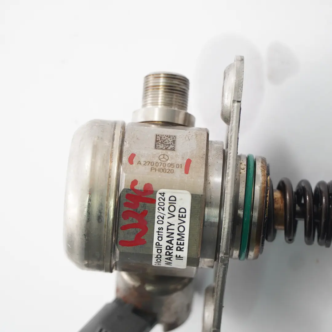 Pompa carburante Mercedes W246 M270 Pompa iniezione alta pressione per con numero di parte A2700700501 Pompa carburante Mercedes W246 M270 Pompa iniezione alta pressione - SKU A2700700501 - Numero di parte A2700700501