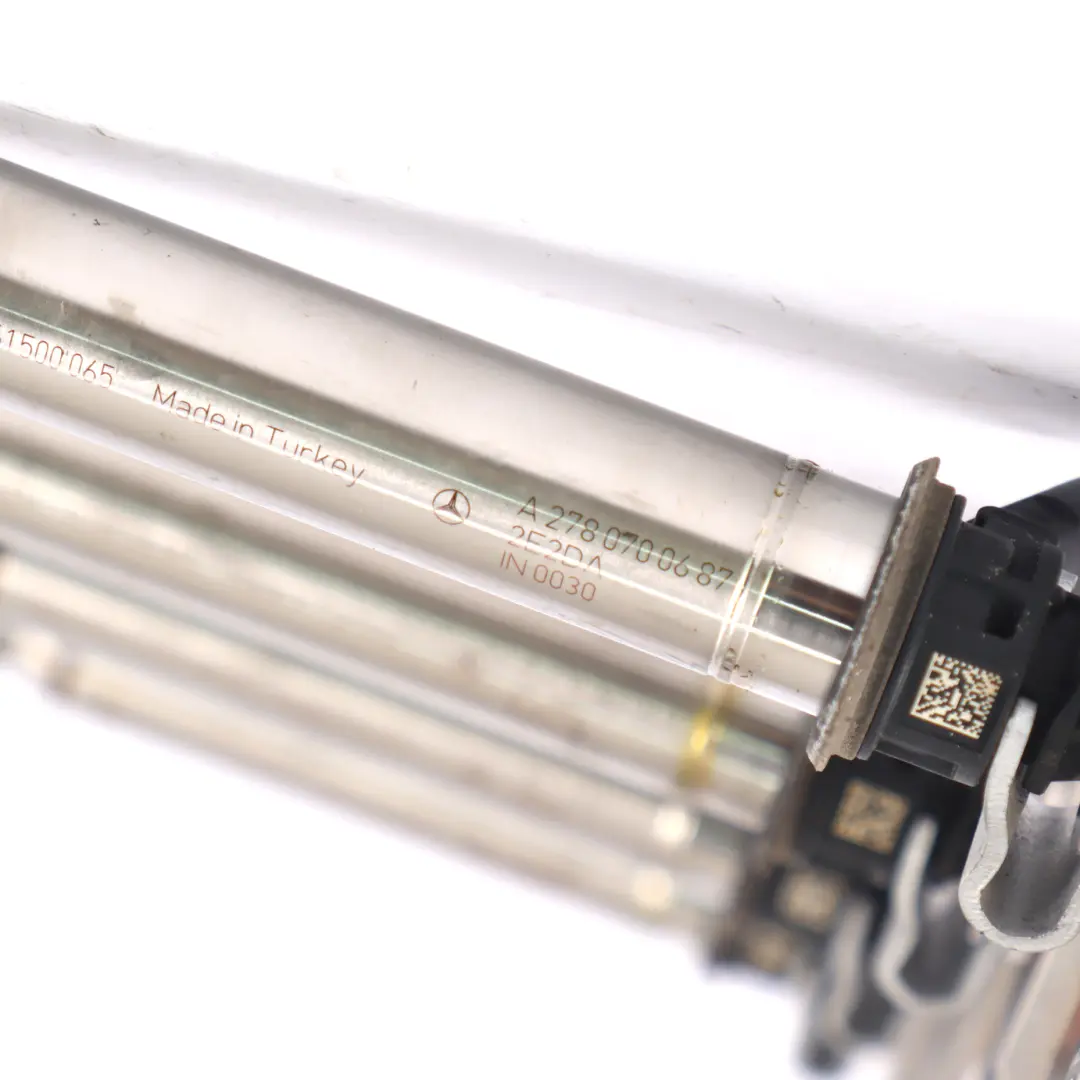 Injectors Rail Set to Mercedes W176 Petrol Fuel with Part number A2780700687 Mercedes W176 Petrol Fuel Injectors Rail Set - SKU A2700701595 - Part number A2780700687