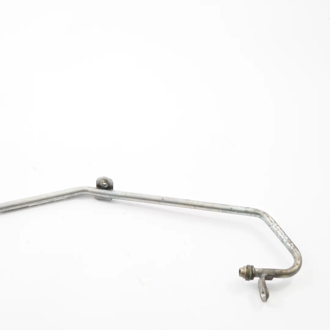 Oil Line Turbocharger Oil Feed Pipe Petrol Engine M270 to Mercedes W176 with Part number A2700900677 Mercedes W176 Oil Line Turbocharger Oil Feed Pipe Petrol Engine M270 - SKU A2700900677 - Part number A2700900677
