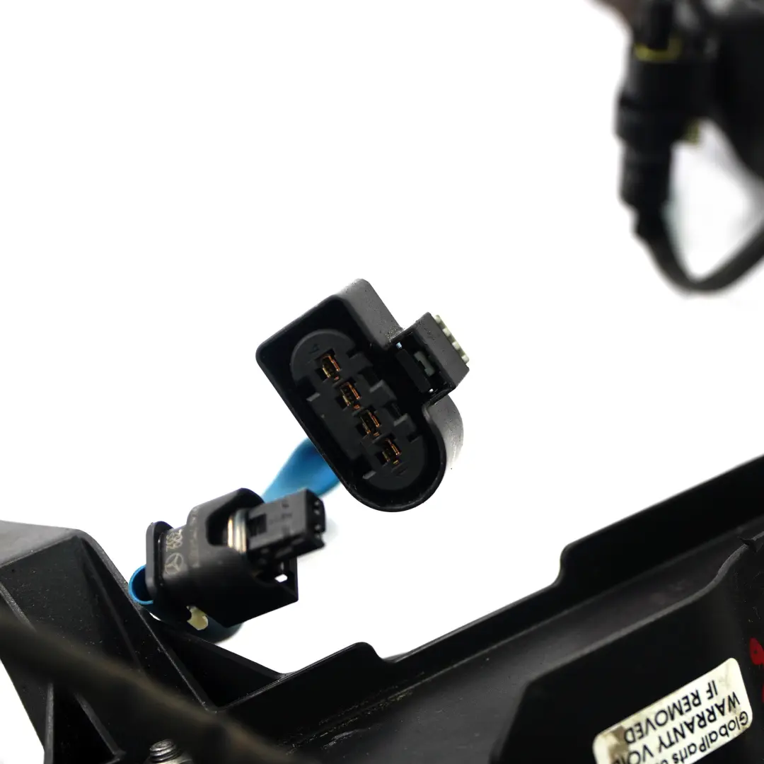 Mazo de cables Mercedes W246 M270 Motor de gasolina Mazo de cables para con número de pieza A2701506733 Mazo de cables Mercedes W246 M270 Motor de gasolina Mazo de cables - SKU A2701506733 - Número de pieza A2701506733